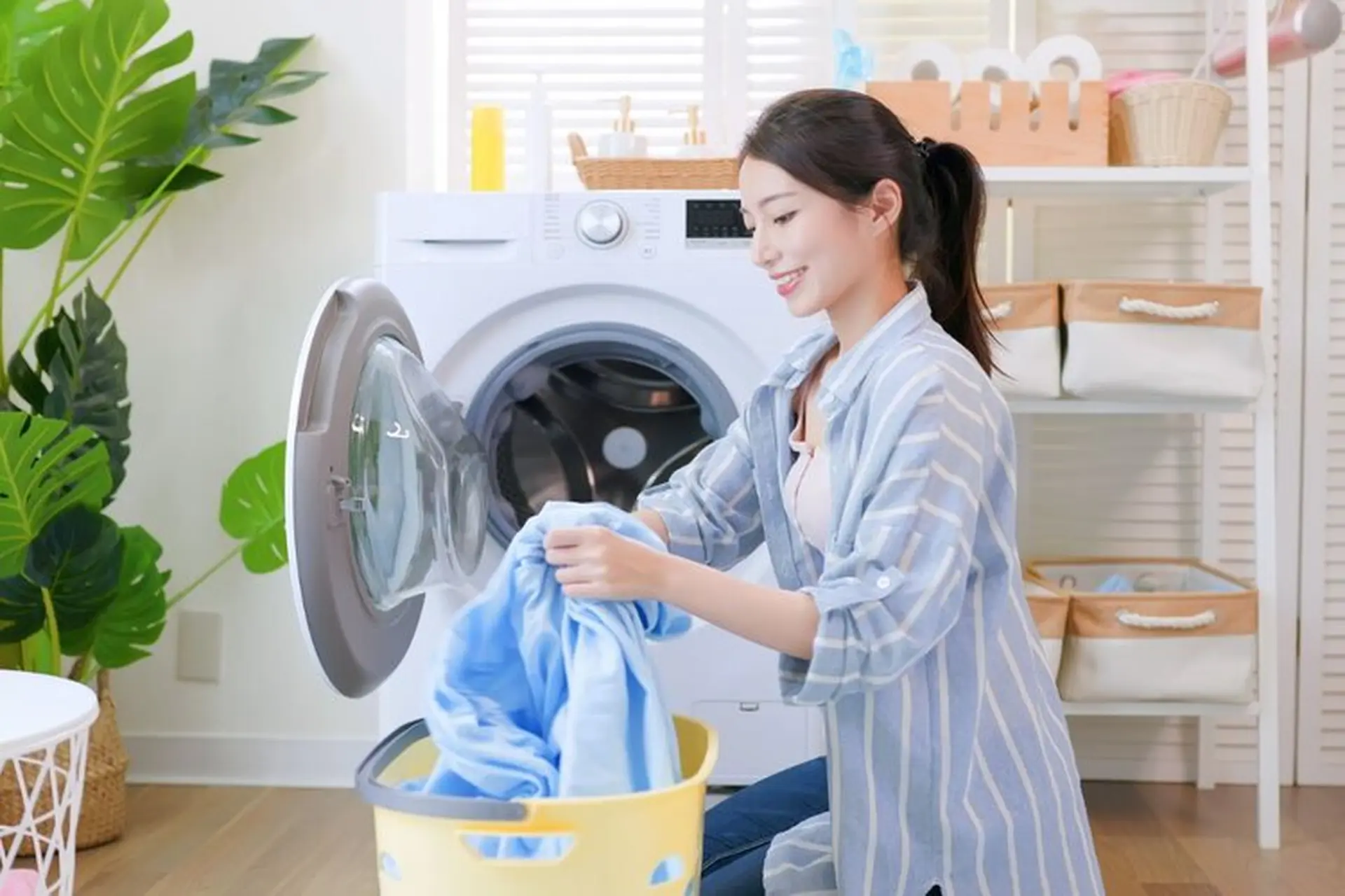 Cách Giặt Đồ Thơm Lâu Đậm Mùi Nước Xả Vải Lưu Hương 5-7 Ngày
